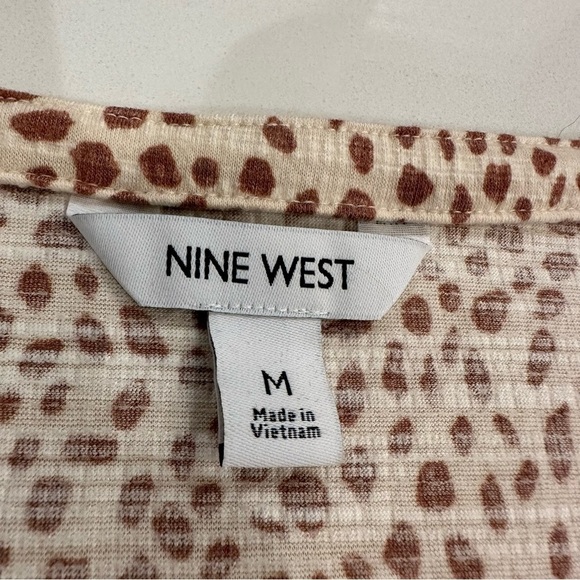 Nine West Brown Animal Print Smocked Puff Short Sleeves Blouse Top Career M - Picture 3 of 7